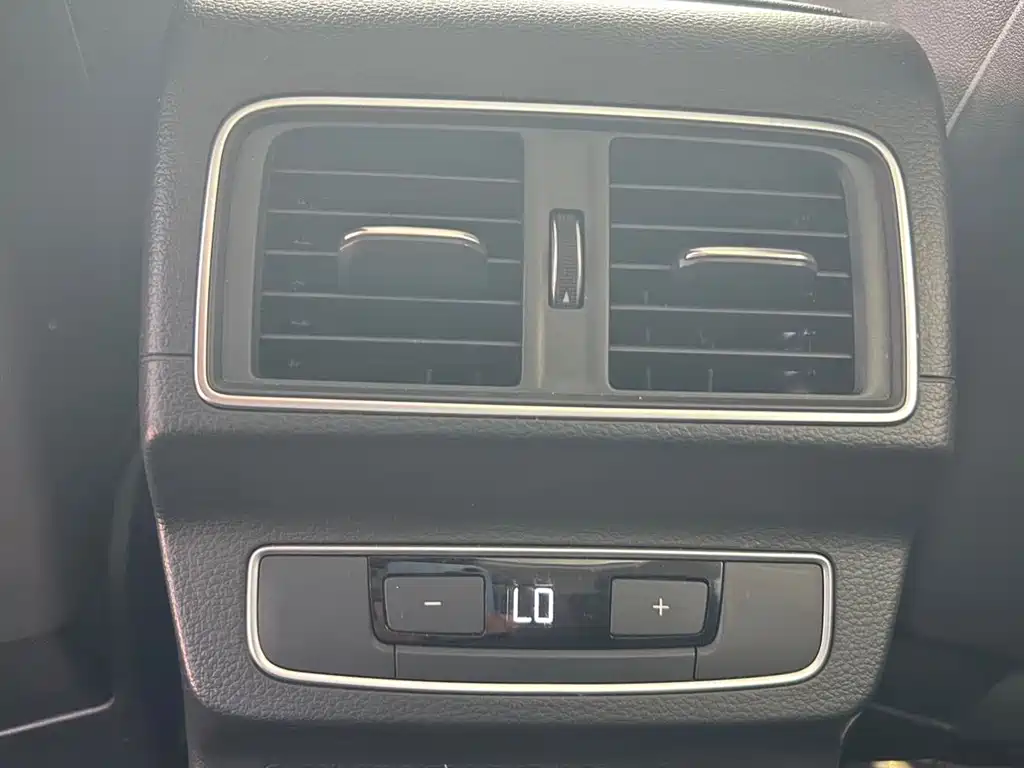 Audi Q5L — миниатюра 13