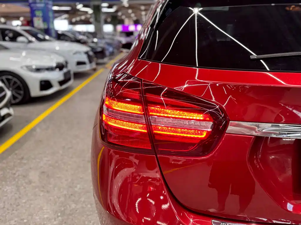 Mercedes-Benz GLA 2018 GLA 200 Fashion
