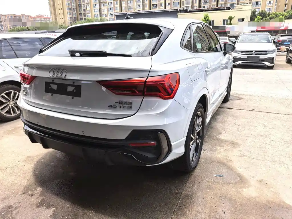 Audi Q3 Sportback — миниатюра 10