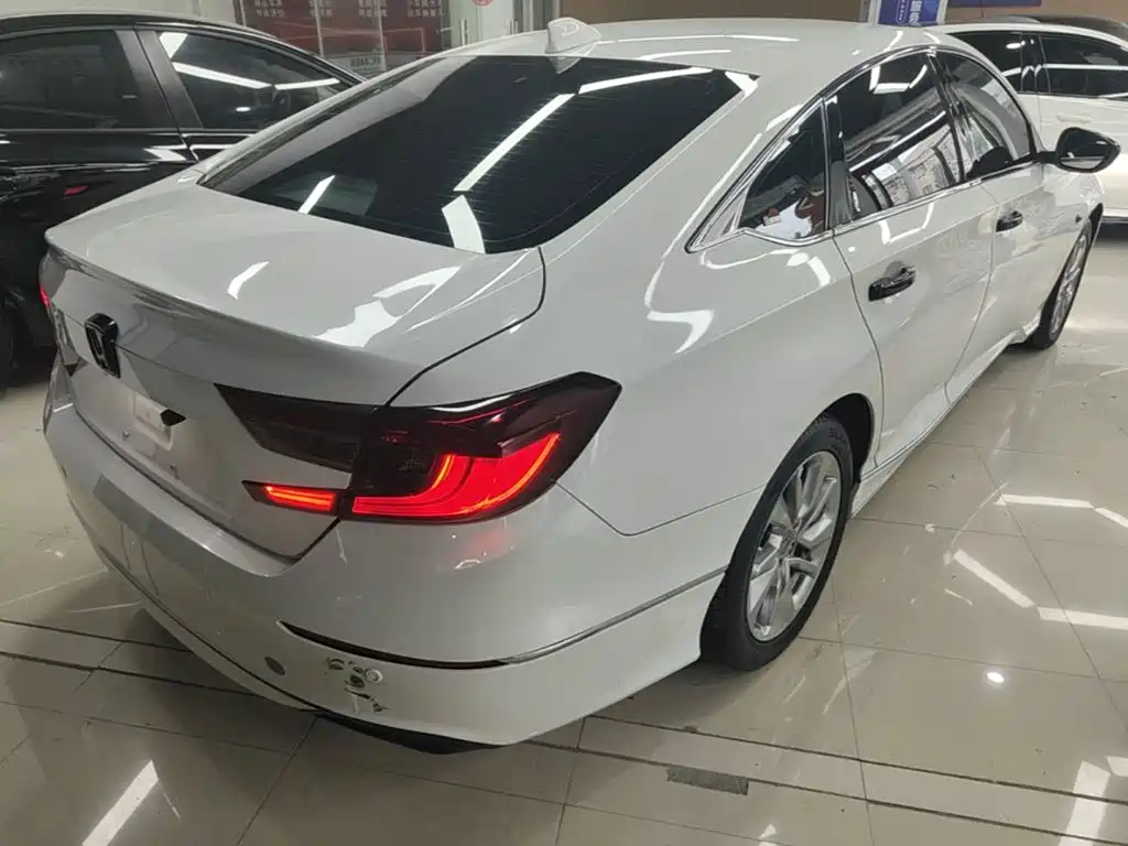 Honda Accord — миниатюра 7
