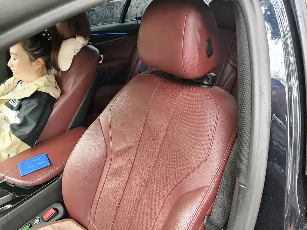BMW 5 Series — миниатюра 16