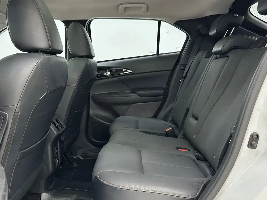 Mitsubishi Eclipse Cross — миниатюра 9
