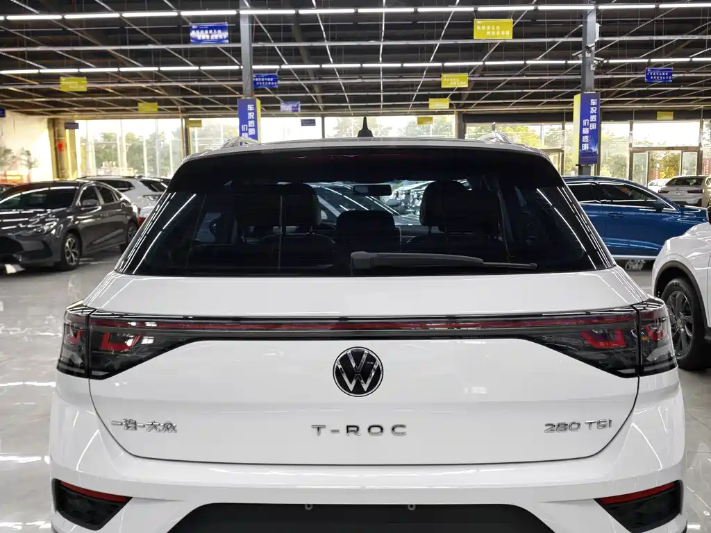Volkswagen T-Roc 2023 280TSI DSG