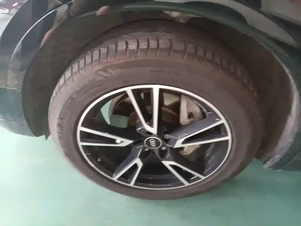 Audi Q5L — миниатюра 23