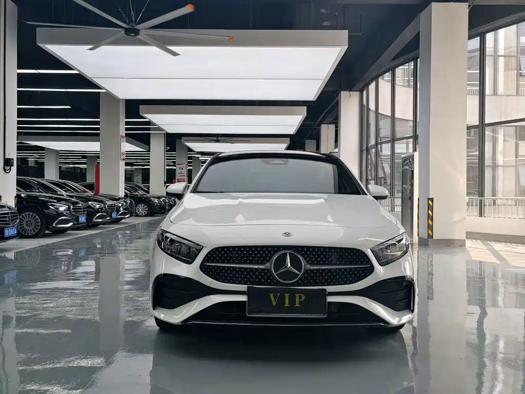 Mercedes-Benz A-Class — миниатюра 2