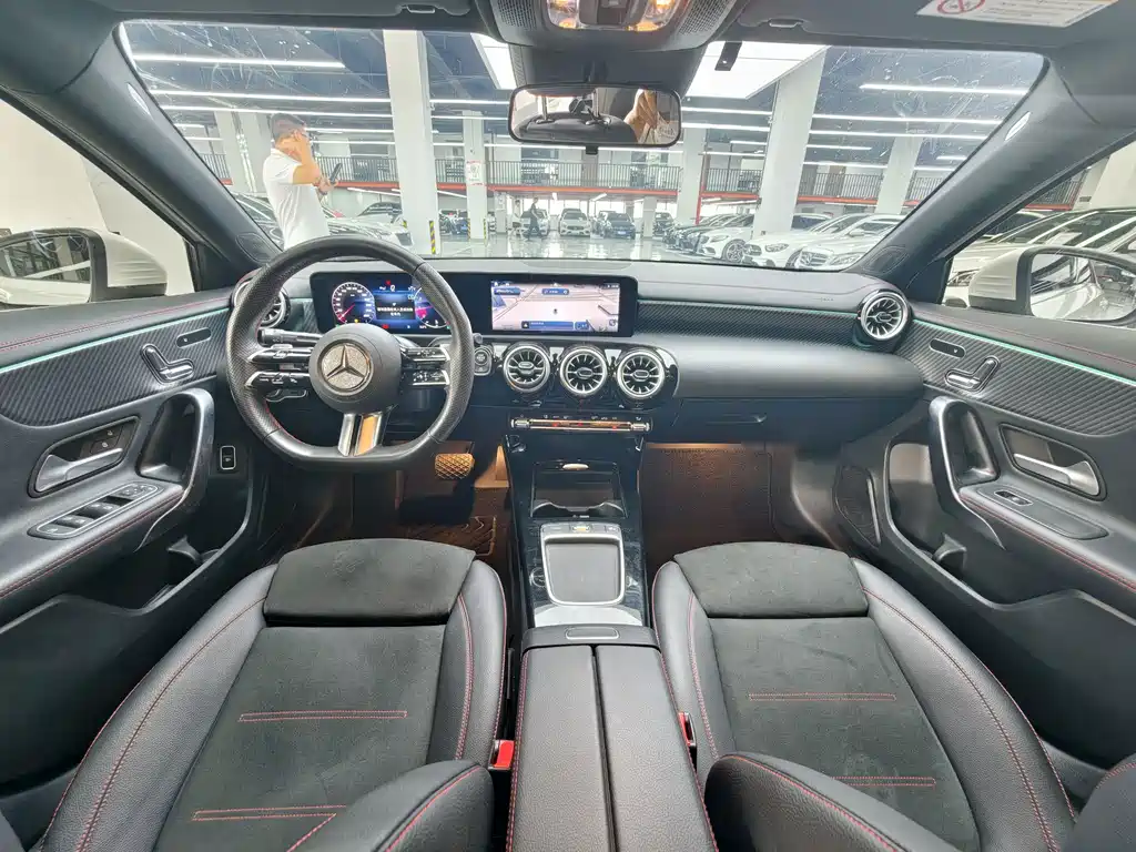 Mercedes-Benz A-Class — миниатюра 8