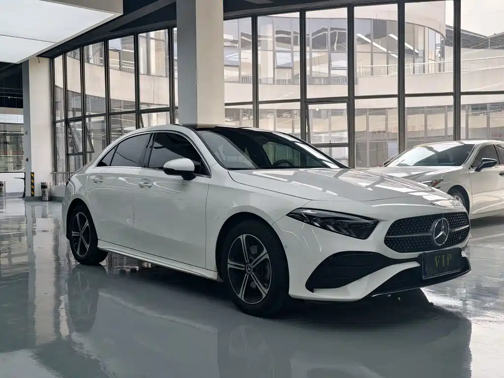 Mercedes-Benz A-Class — миниатюра 3