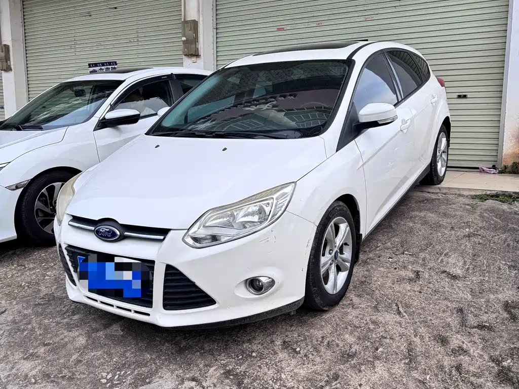 Ford Focus 2012 1.6L AT