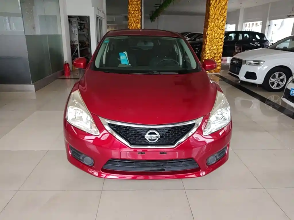 Nissan Tiida — миниатюра 3