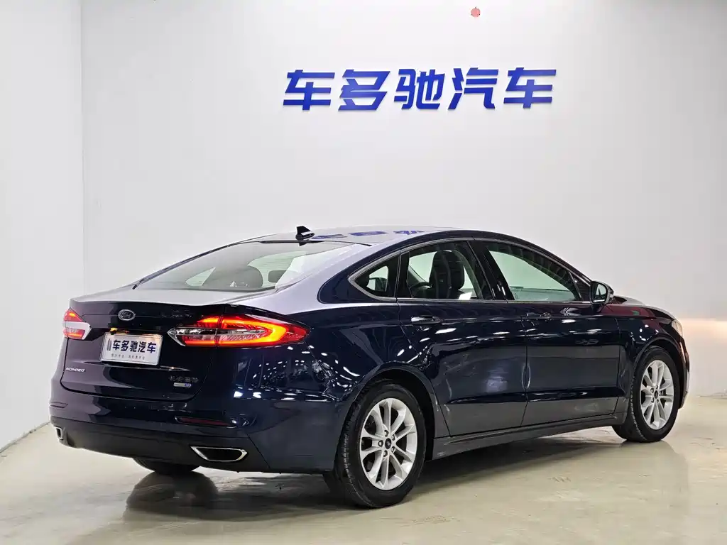 Ford Mondeo — миниатюра 7