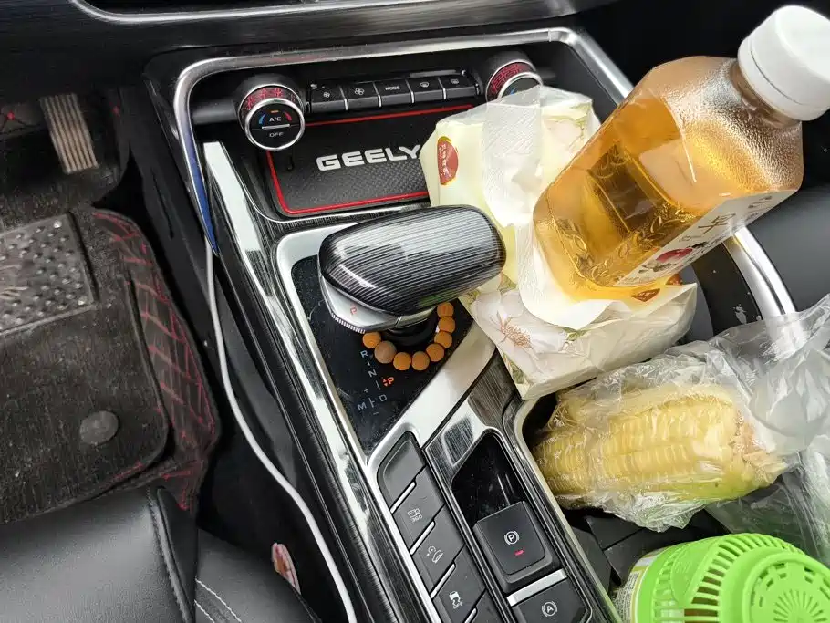 Geely Xingyue — миниатюра 16
