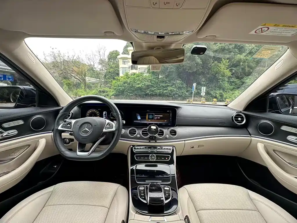 MERCEDES-BENZ E CLASS