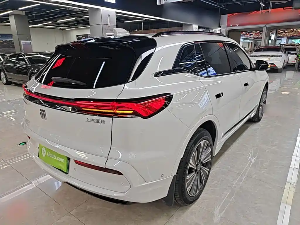 Buick E5 — миниатюра 7