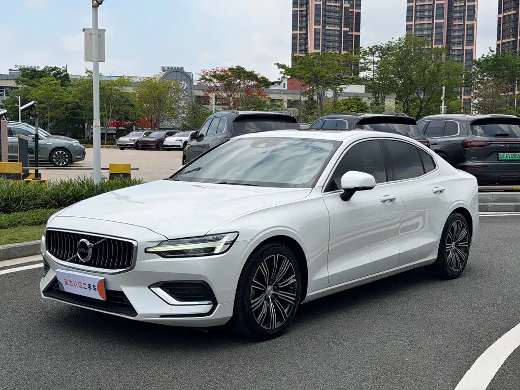 Volvo S60 2021