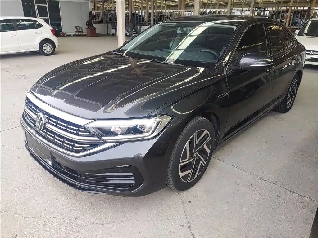 Volkswagen Sagitar 2022