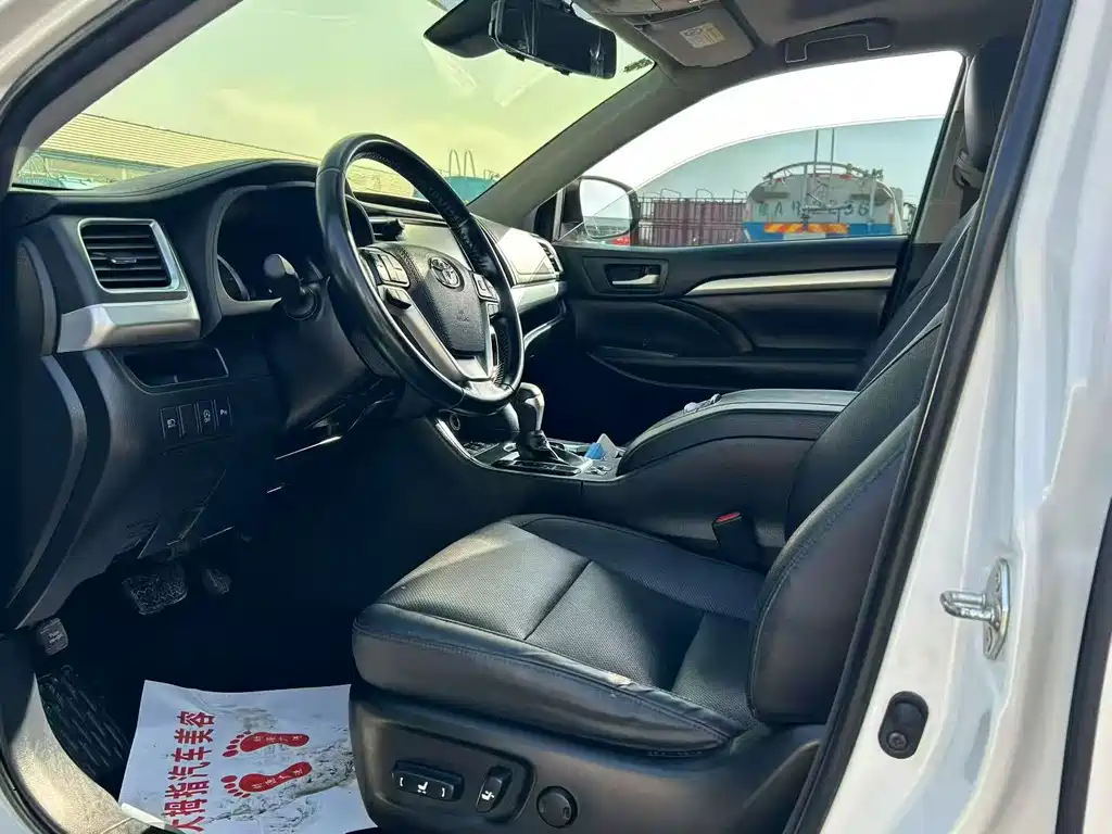 Toyota Highlander — миниатюра 4