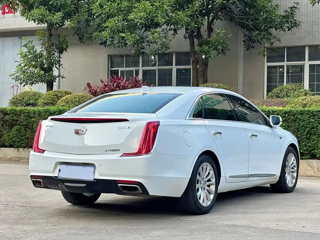 Cadillac XTS — миниатюра 5