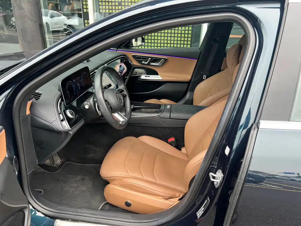 Mercedes-Benz E-Class — миниатюра 14
