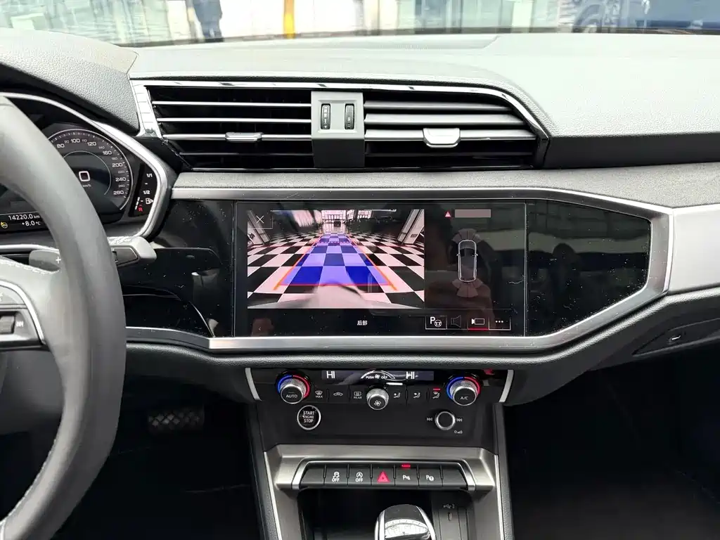 Audi Q3 — миниатюра 14