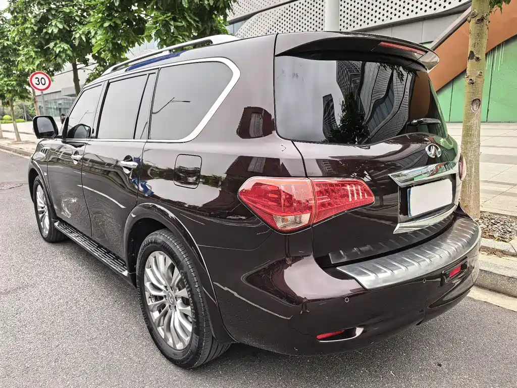 Infiniti QX80 2016 5.6L 4WD