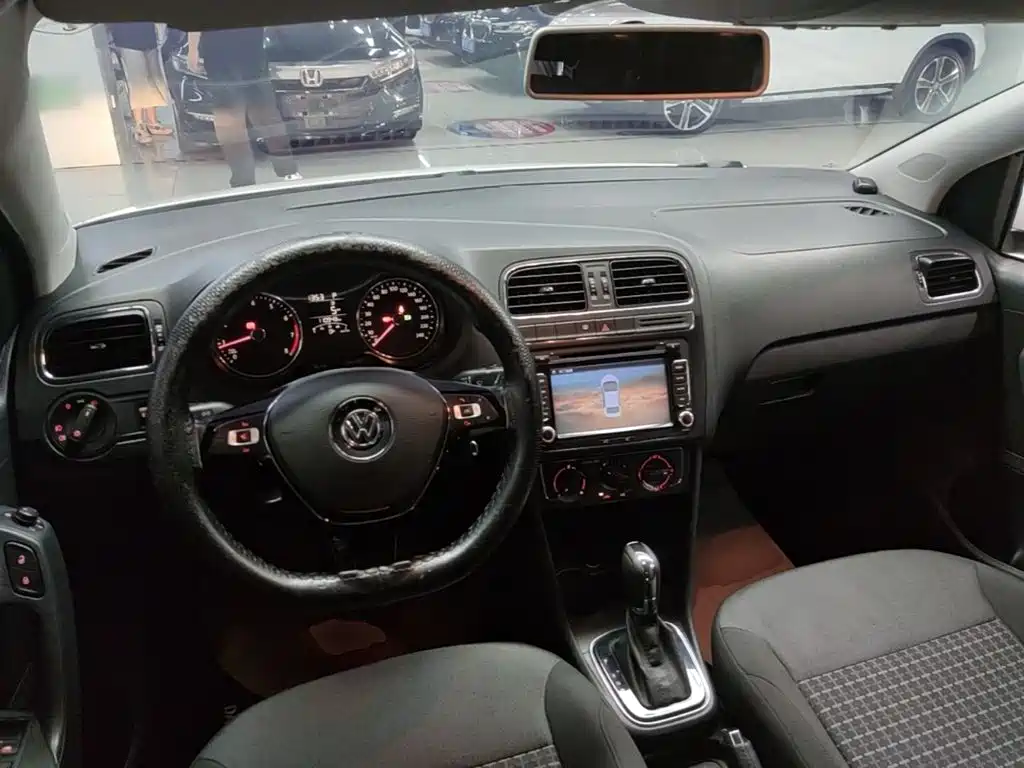 Volkswagen Polo — миниатюра 10