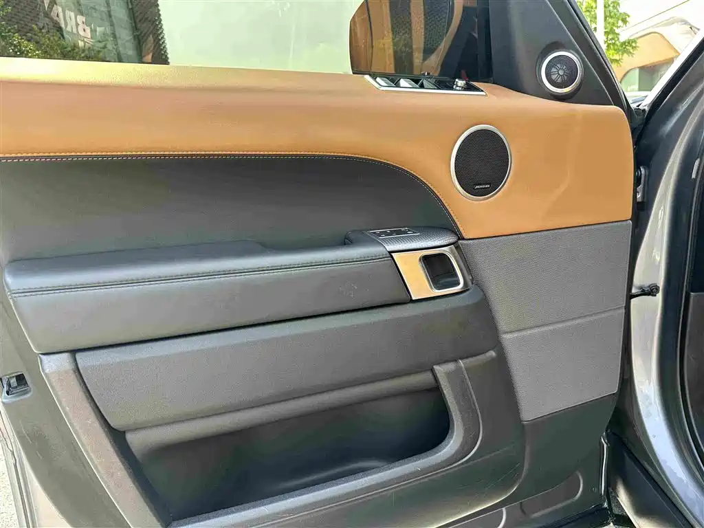 Land Rover Sport — миниатюра 16