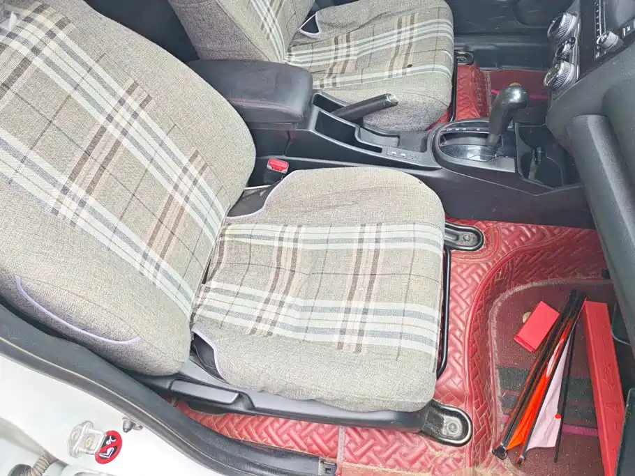 Honda Fit — миниатюра 8