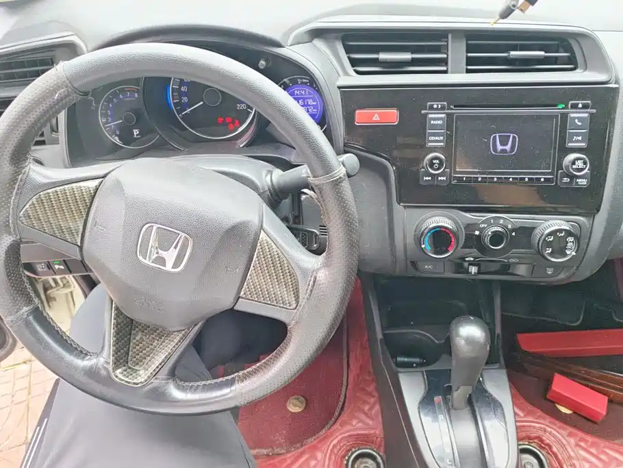 Honda Fit — миниатюра 12