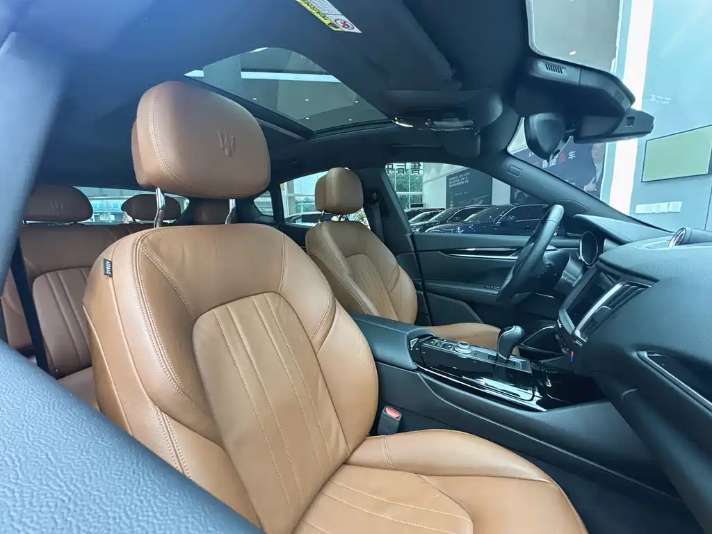 Maserati Levante — миниатюра 7