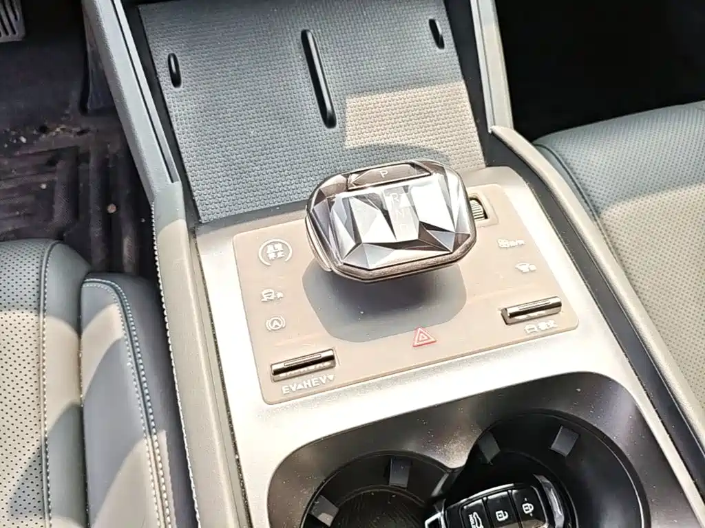 BYD Qin L — миниатюра 14