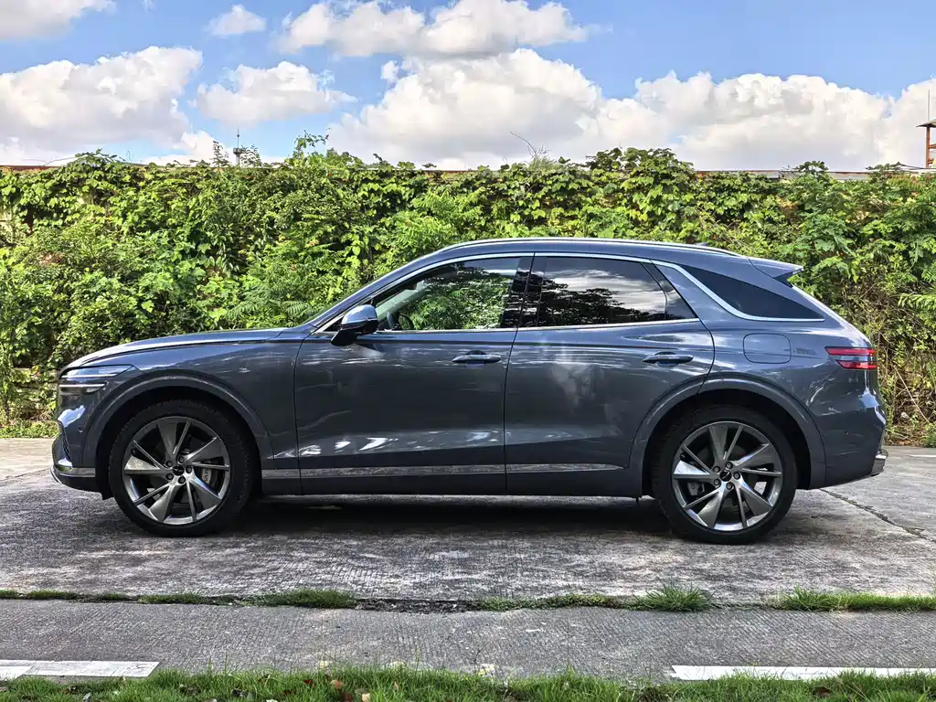Genesis GV70 — миниатюра 3