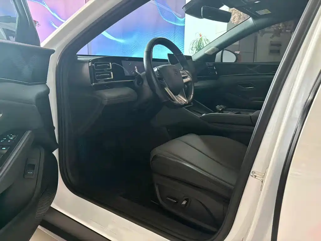 BYD Qin L — миниатюра 10