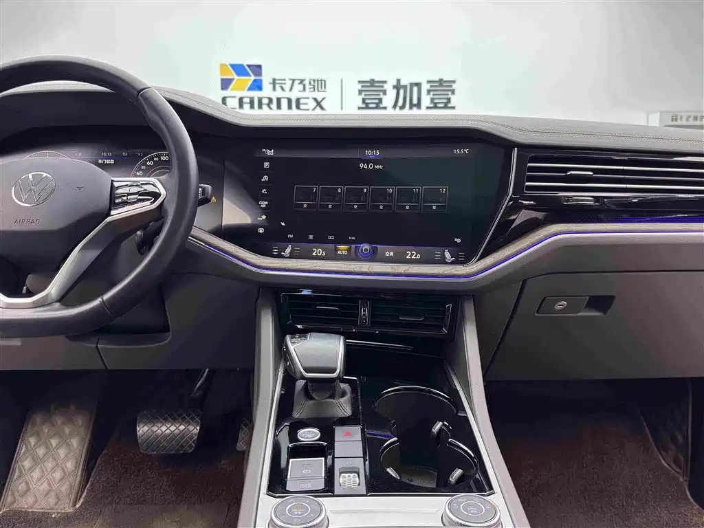 Volkswagen Touareg — миниатюра 12
