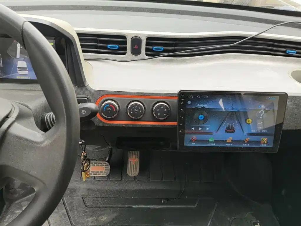 Wuling MINIEV — миниатюра 13