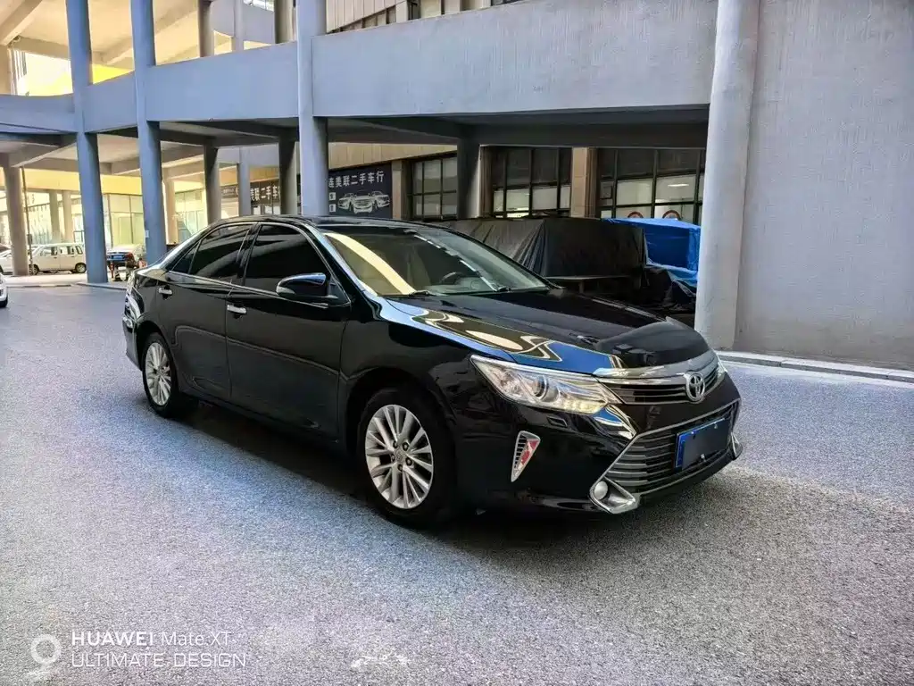 Toyota Camry — миниатюра 3