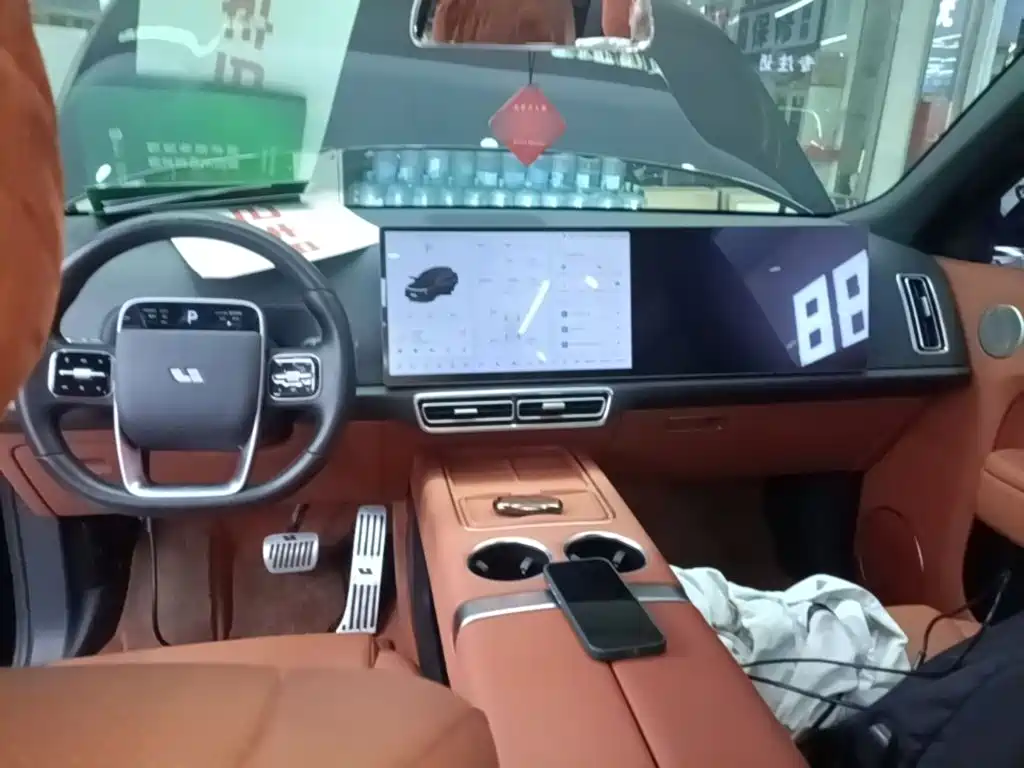 Li Auto Li L8 — миниатюра 18
