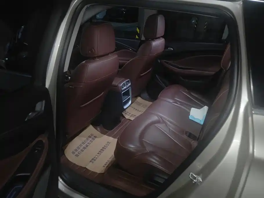 Buick Envision Plus — миниатюра 11