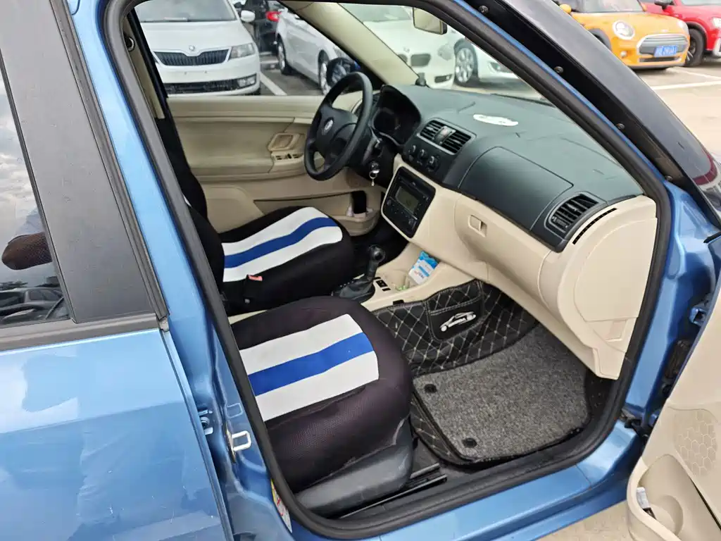 Skoda Fabia — миниатюра 14