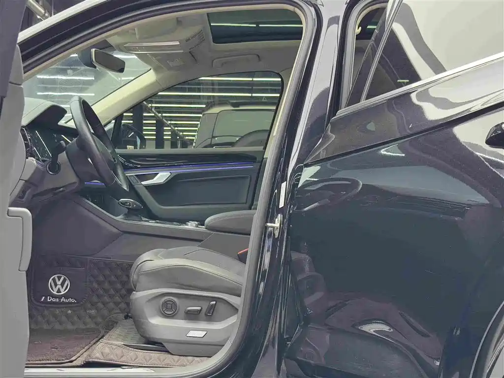 Volkswagen Touareg — миниатюра 8