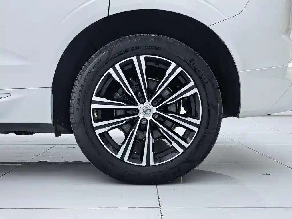 Volvo XC60 — миниатюра 25