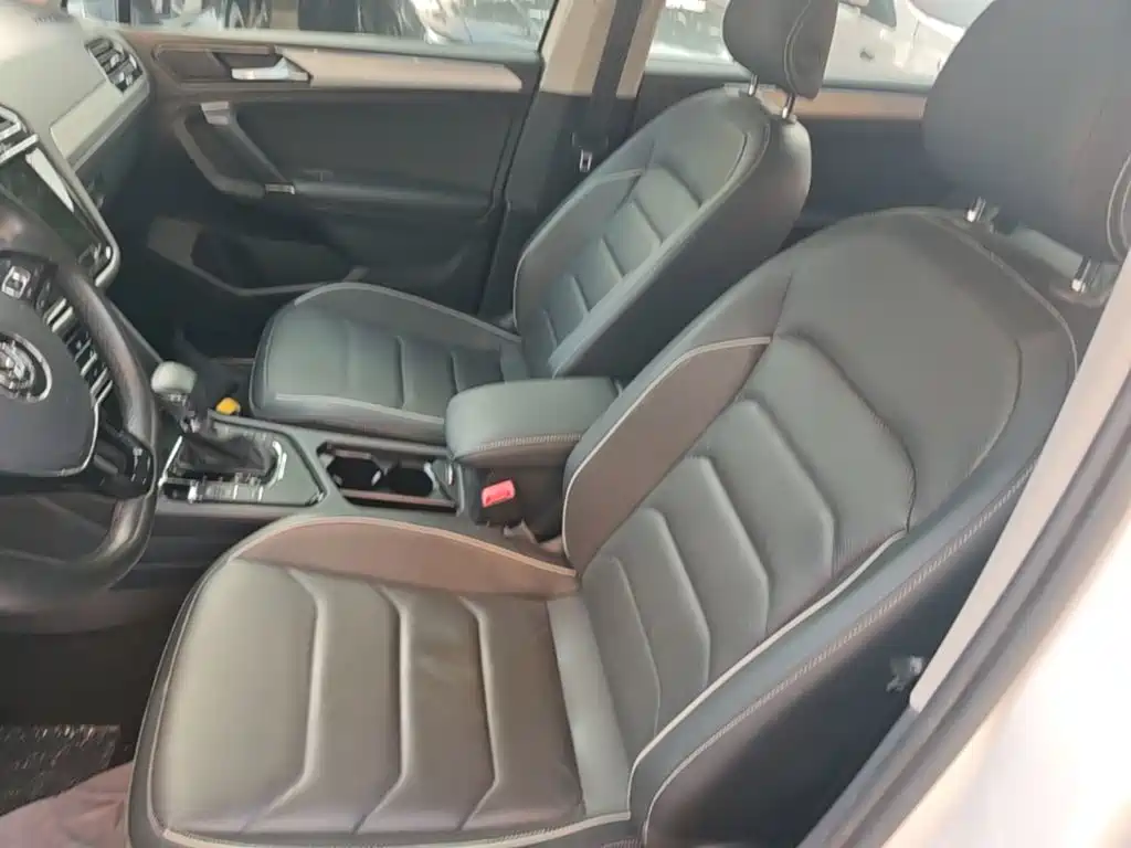 Volkswagen Tiguan L PHEV — миниатюра 15