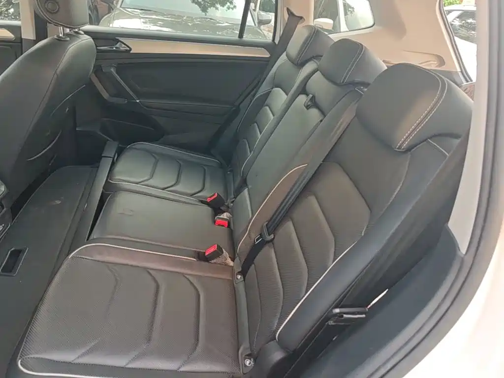 Volkswagen Tiguan L PHEV — миниатюра 17