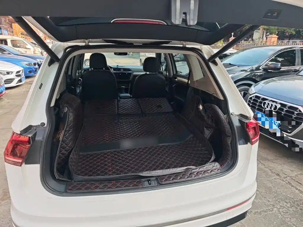 Volkswagen Tiguan L PHEV — миниатюра 19