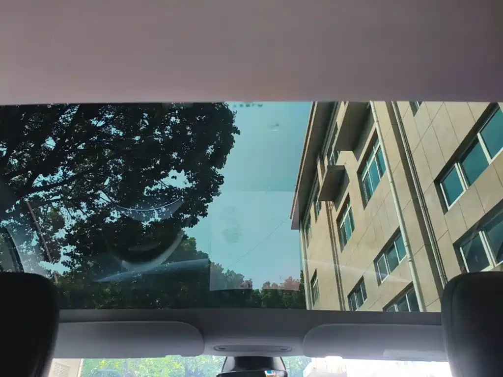 Tesla Model 3 — миниатюра 18