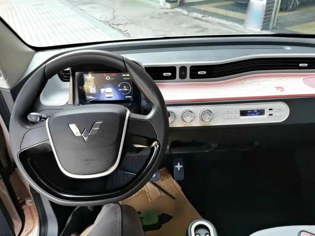 Wuling MINIEV — миниатюра 10
