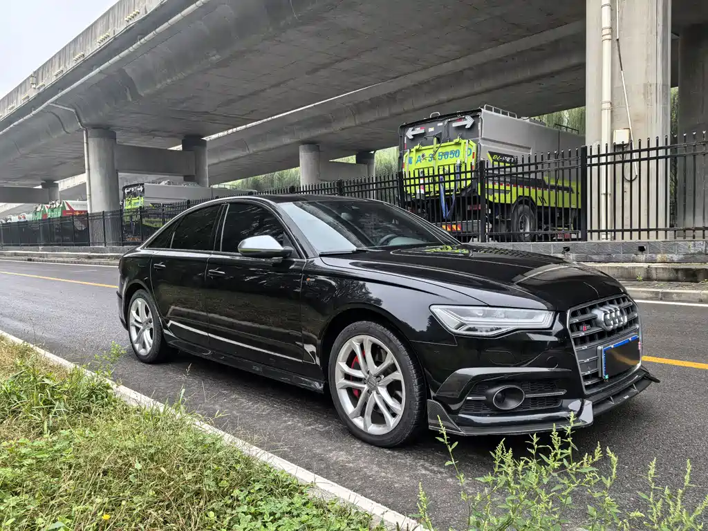 AUDI S6