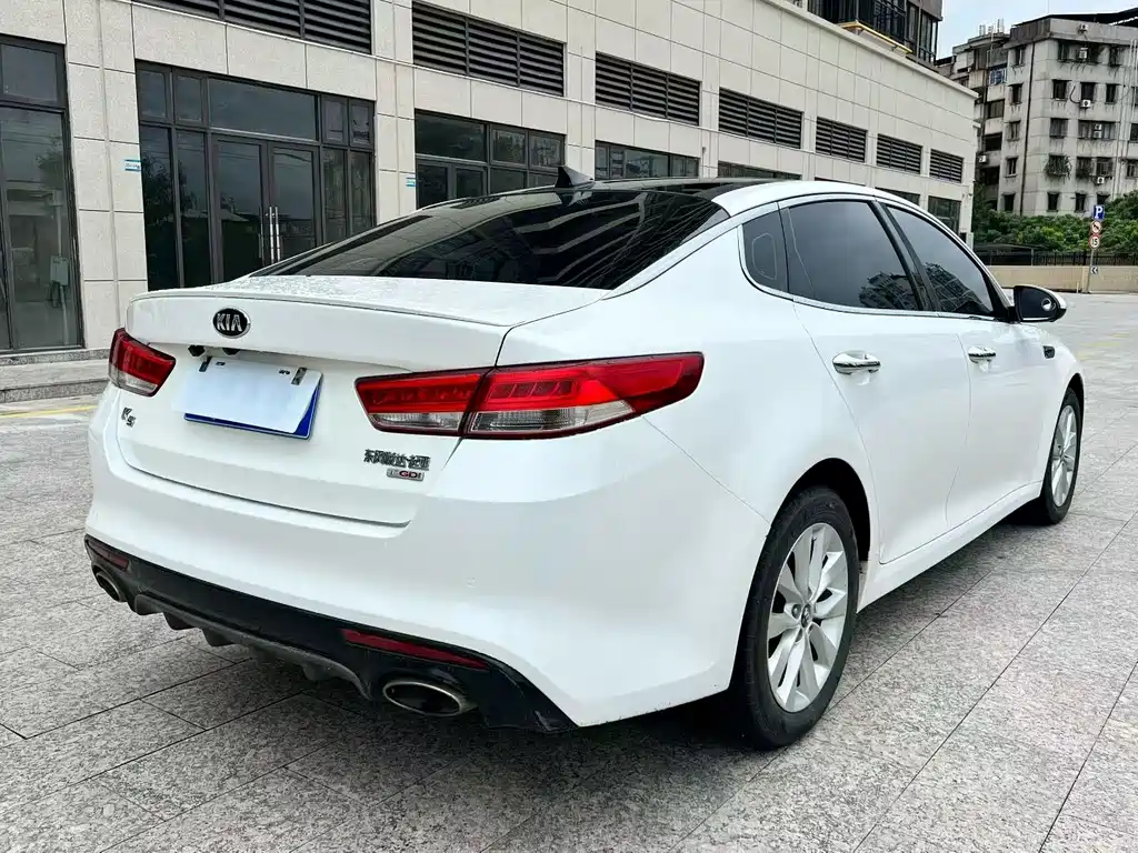 Kia K5 — миниатюра 7