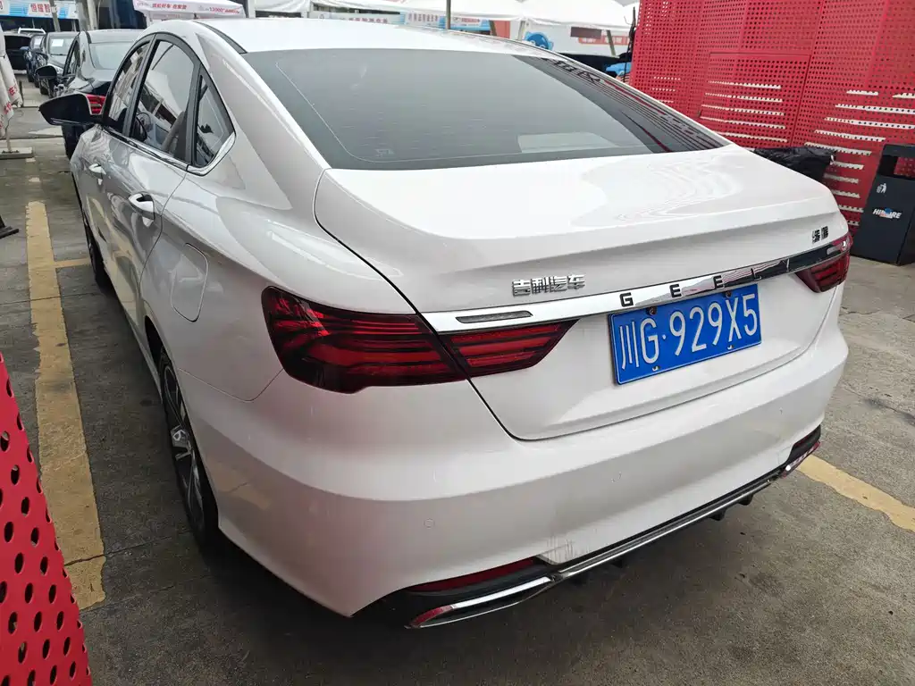 Geely Binrui — миниатюра 16