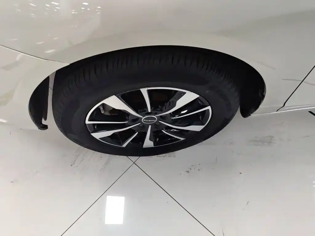 Roewe Ei5 — миниатюра 23