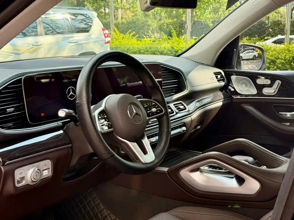 Mercedes-Benz GLE (Import) — миниатюра 14